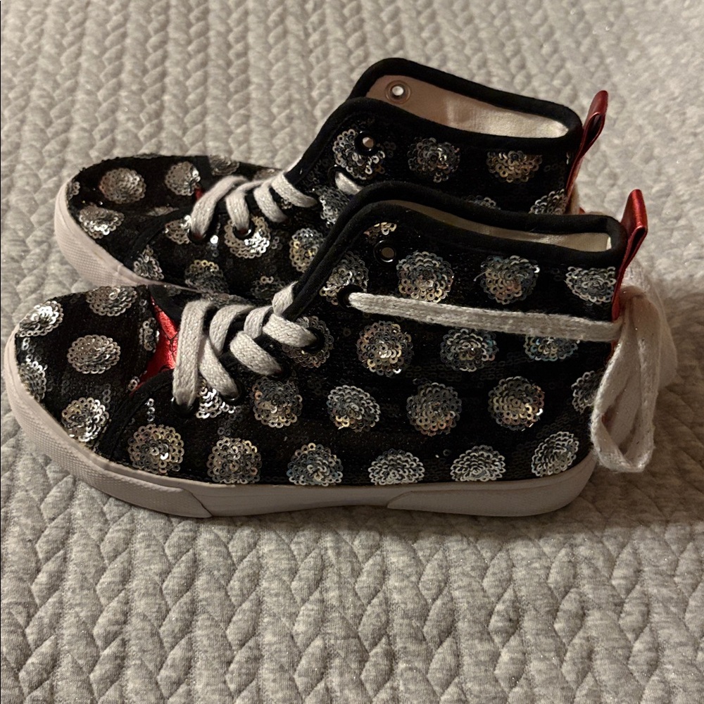 Disney Minnie Mouse /red & Blk Sequin High-Top Sneakers with Silver Polka Dots